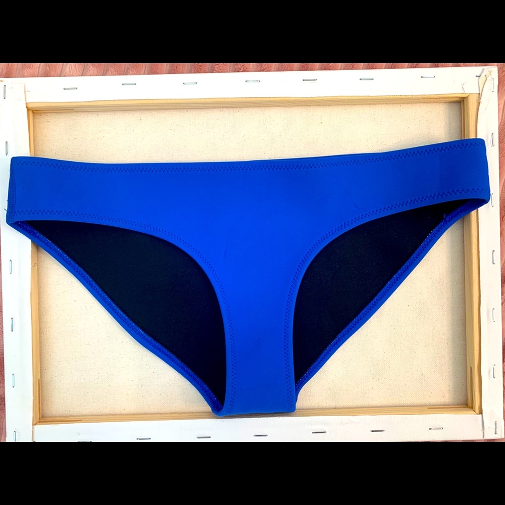 Triangl M Bottoms Neon Blue
